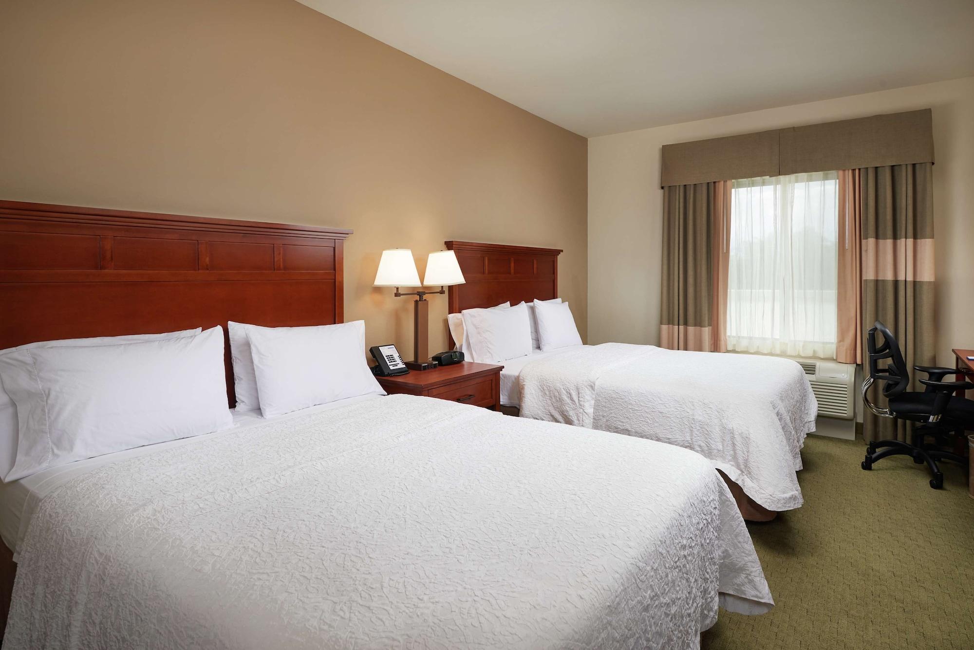 Hampton Inn And Suites Salem Exteriör bild