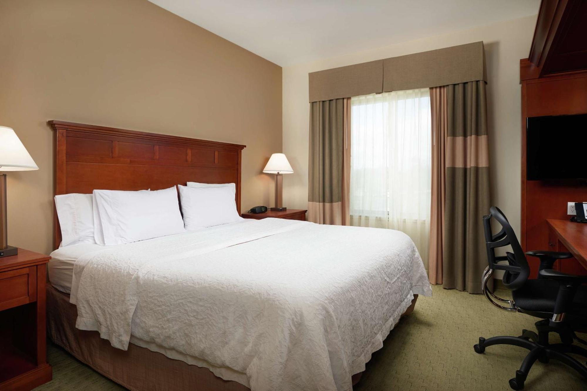 Hampton Inn And Suites Salem Exteriör bild